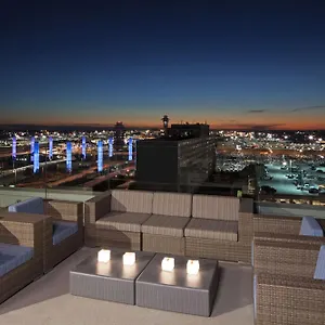 4* מלון H Angeles, Curio Collection By Hilton